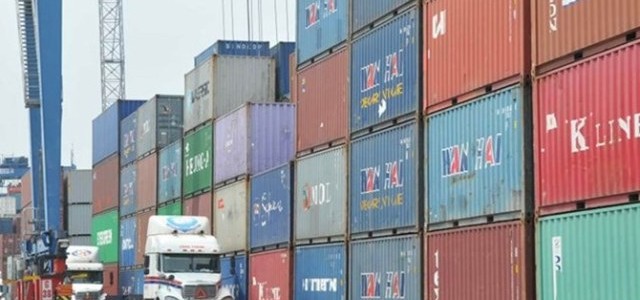 Container rác đốt tiền