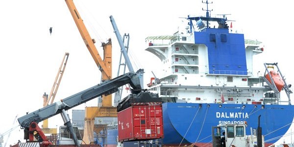 Logistics tất bật với vụ Tết