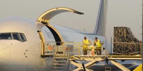 UPS và S.F. Holding thành lập công ty liên doanh