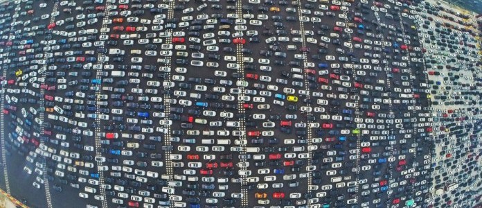 Nghịch lý vận tải: Đường càng rộng thì càng kẹt xe